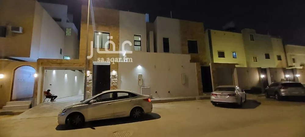 فيلا 7 غرف في العريجاء الغربية