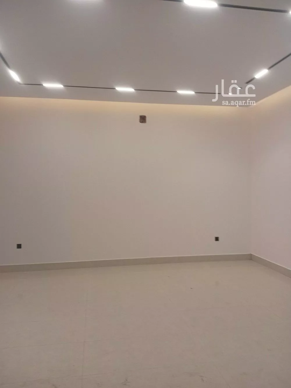 دور 4 غرف في عكاظ