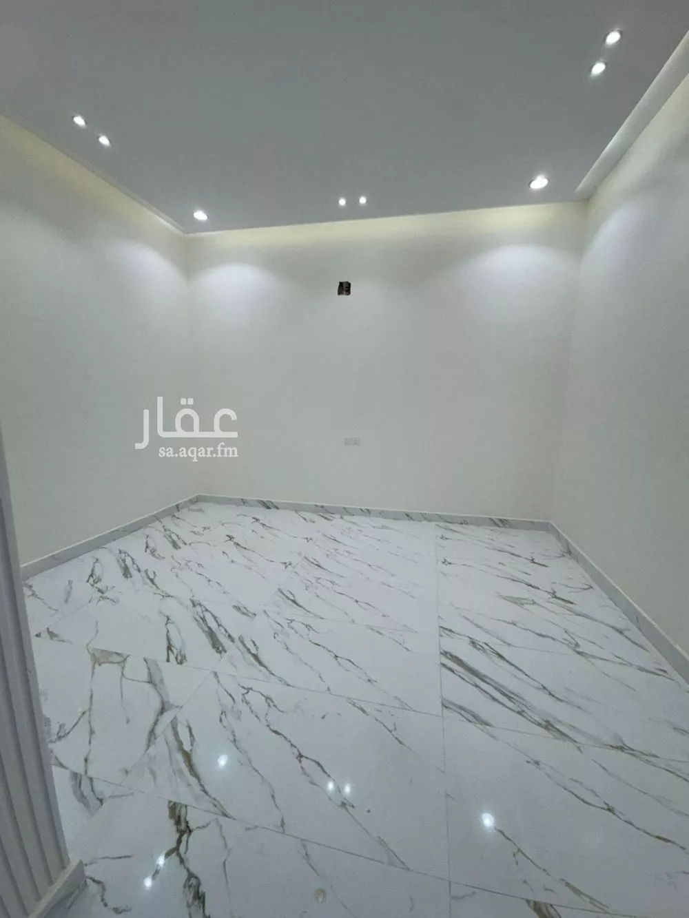 فيلا 7 غرف في العريجاء الغربية 3