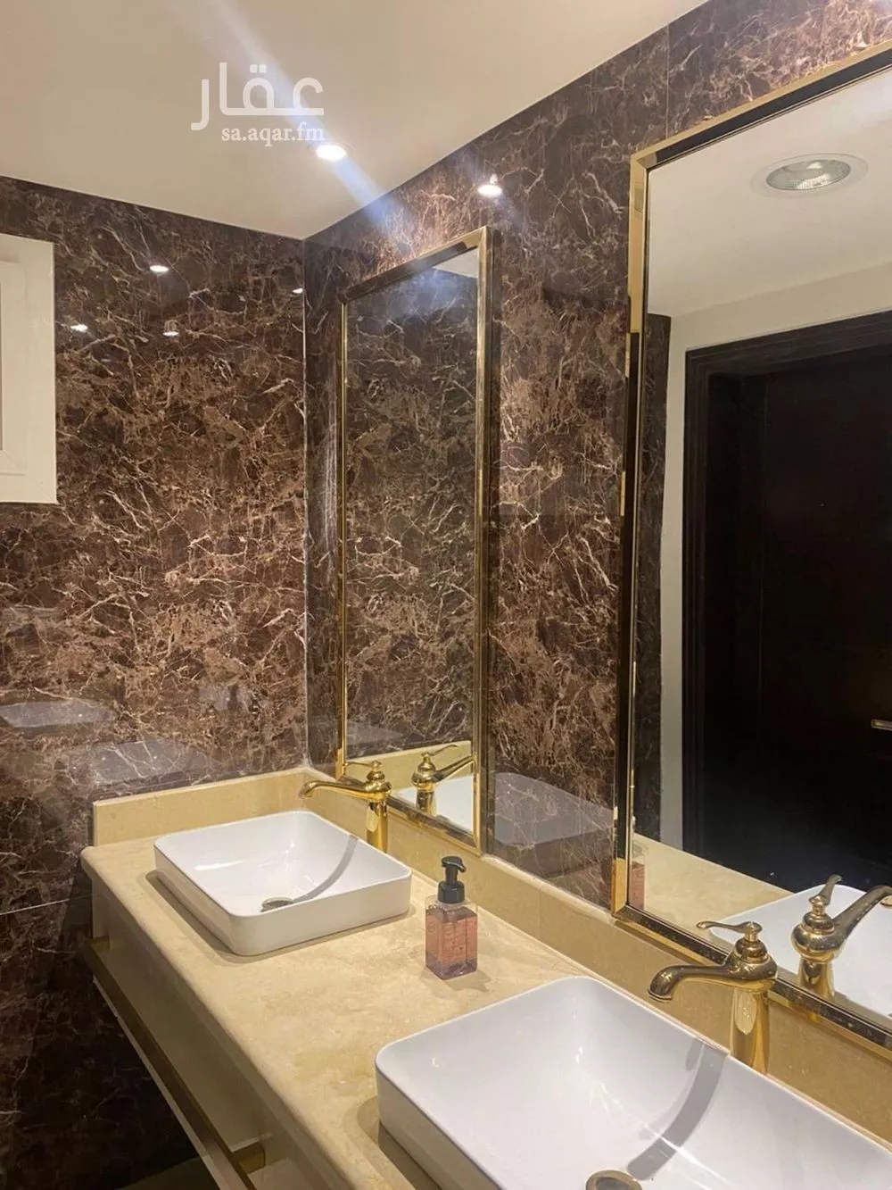 فيلا 8 غرف في طويق 5