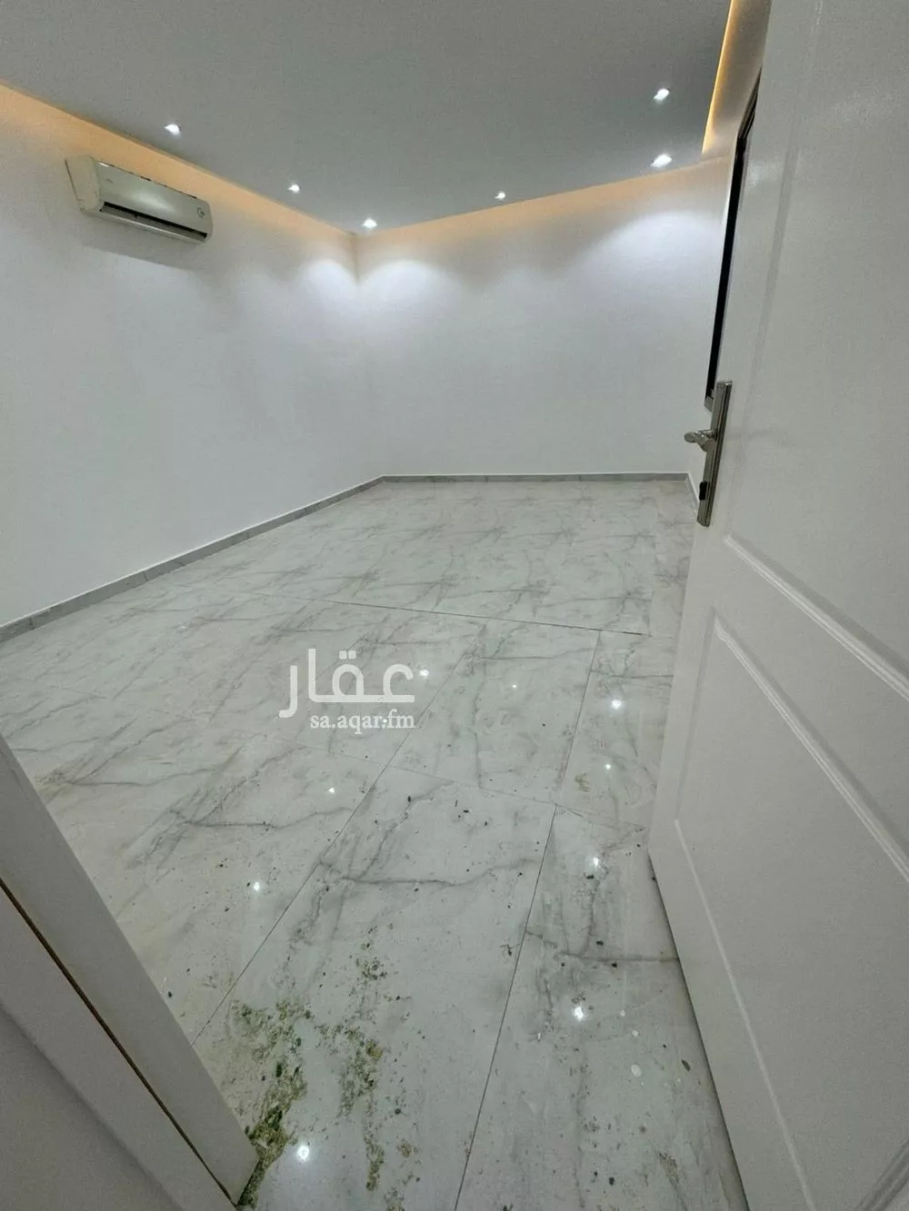 شقة 3 غرف في الرمال 2