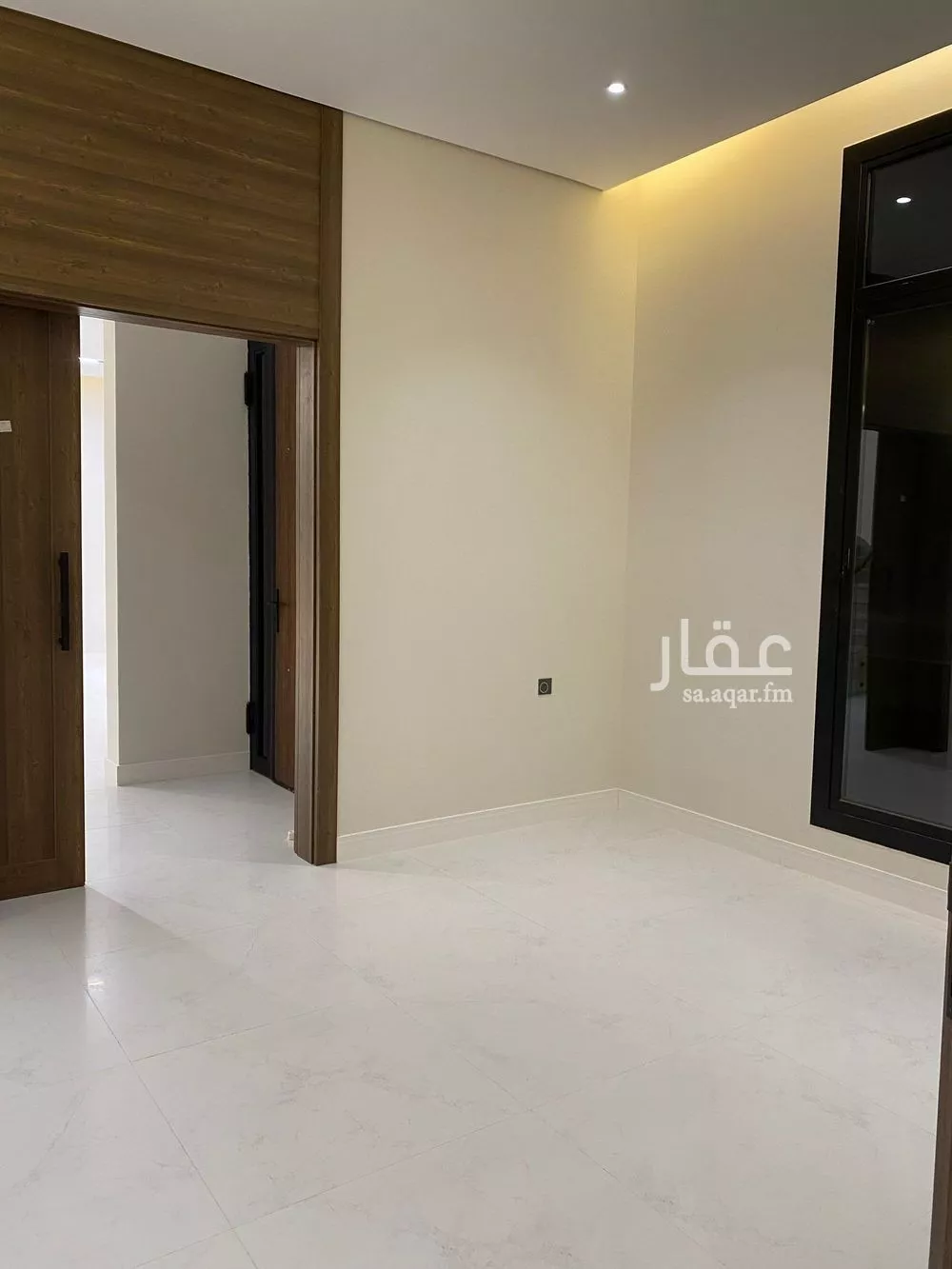 فيلا 6 غرف في المهدية 5