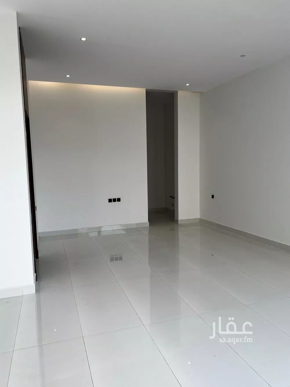 فيلا 6 غرف في المهدية 5