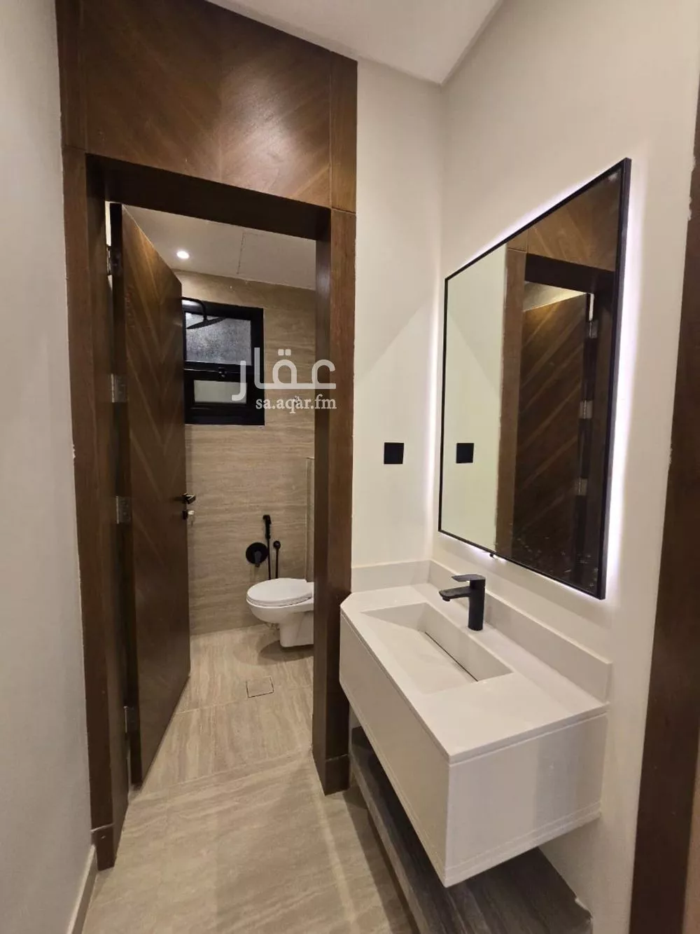 6 bedroom floor in Dhahrat Namar 2