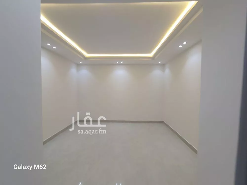 شقة 6 غرف في عكاظ 2