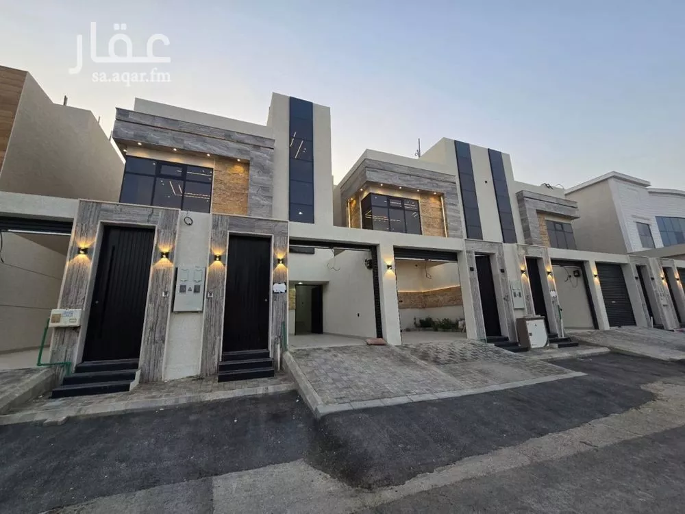 4 bedroom floor in Dhahrat Namar 1
