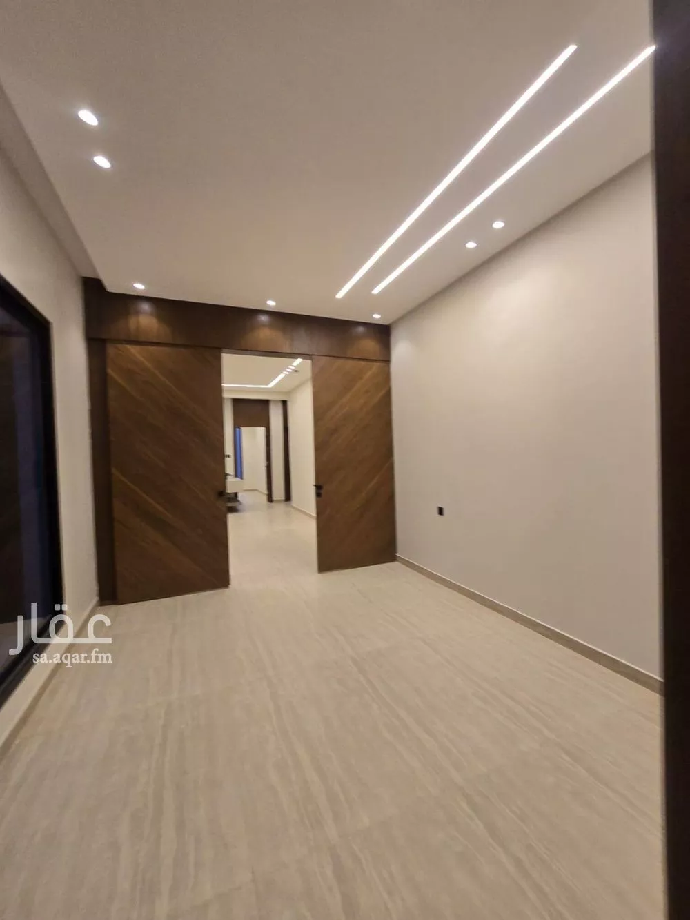4 bedroom floor in Dhahrat Namar 5