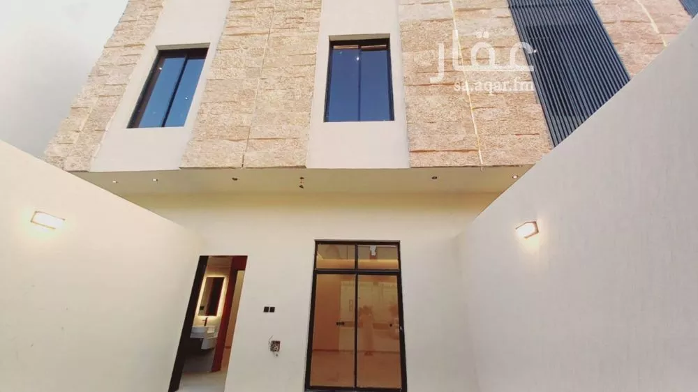 5 bedroom villa in Okaz 2