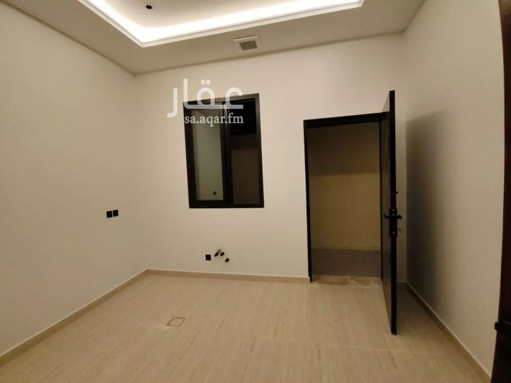 4 bedroom villa in Shubra, Riyadh 14
