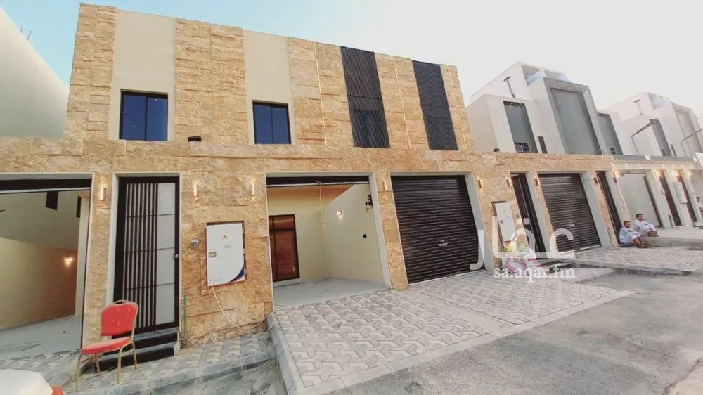 5 bedroom villa in Okaz 1