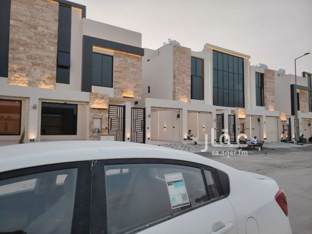 فيلا 6 غرف في عكاظ 1