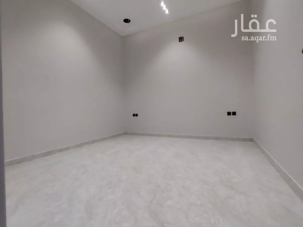 4 bedroom floor in Dhahrat Namar 4