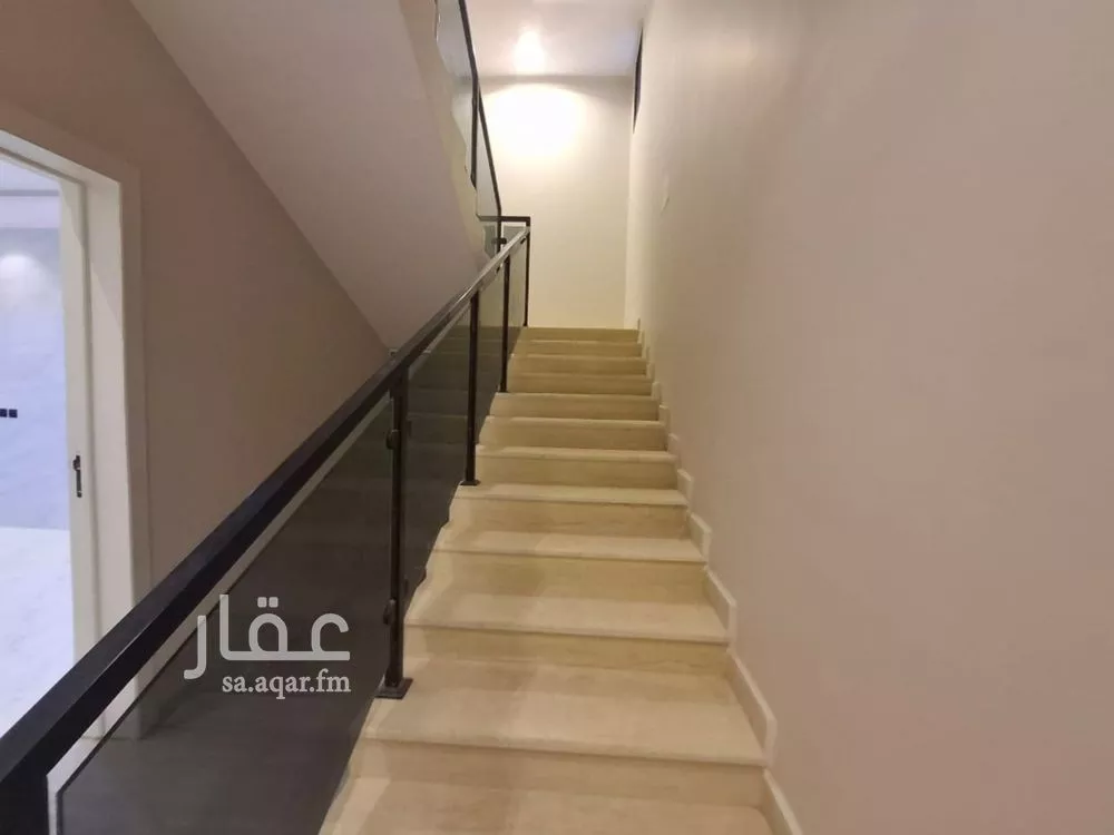 فيلا 5 غرف في العريجاء الغربية 4