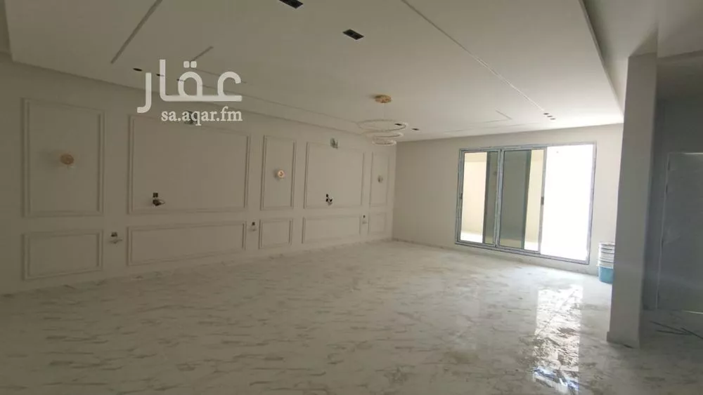 فيلا 9 غرف في الشراع 5