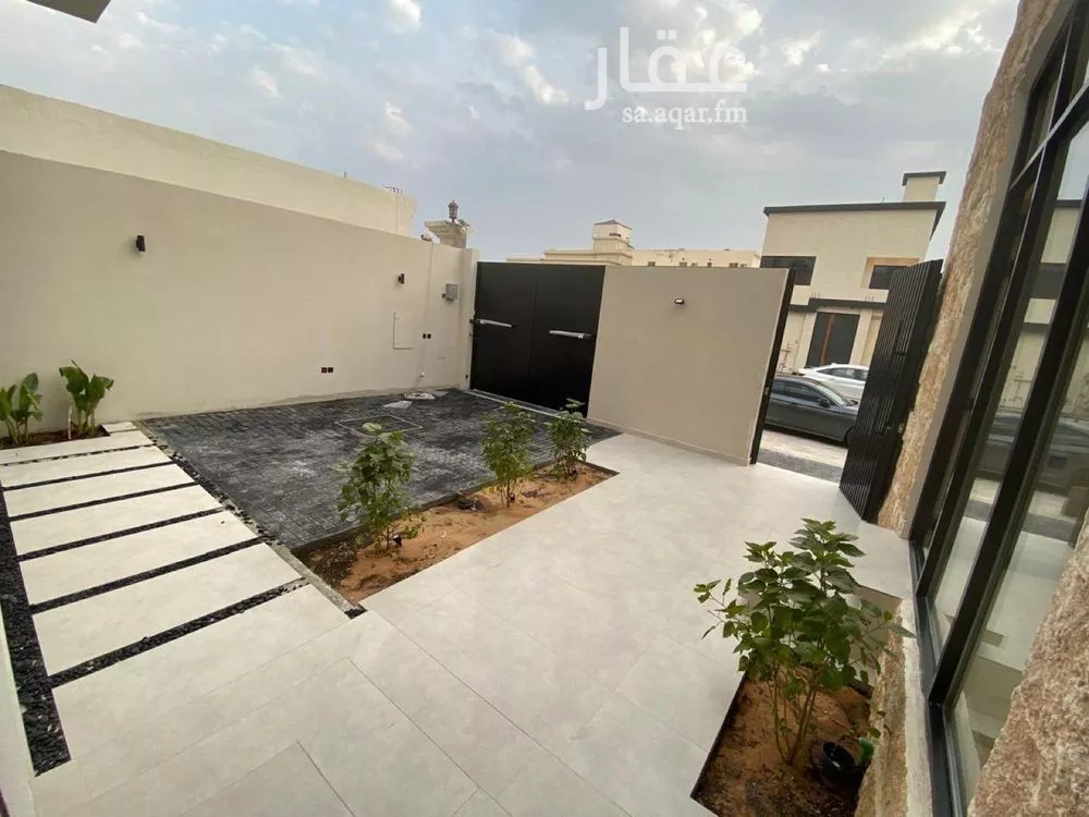 فيلا 9 غرف في الشراع 2