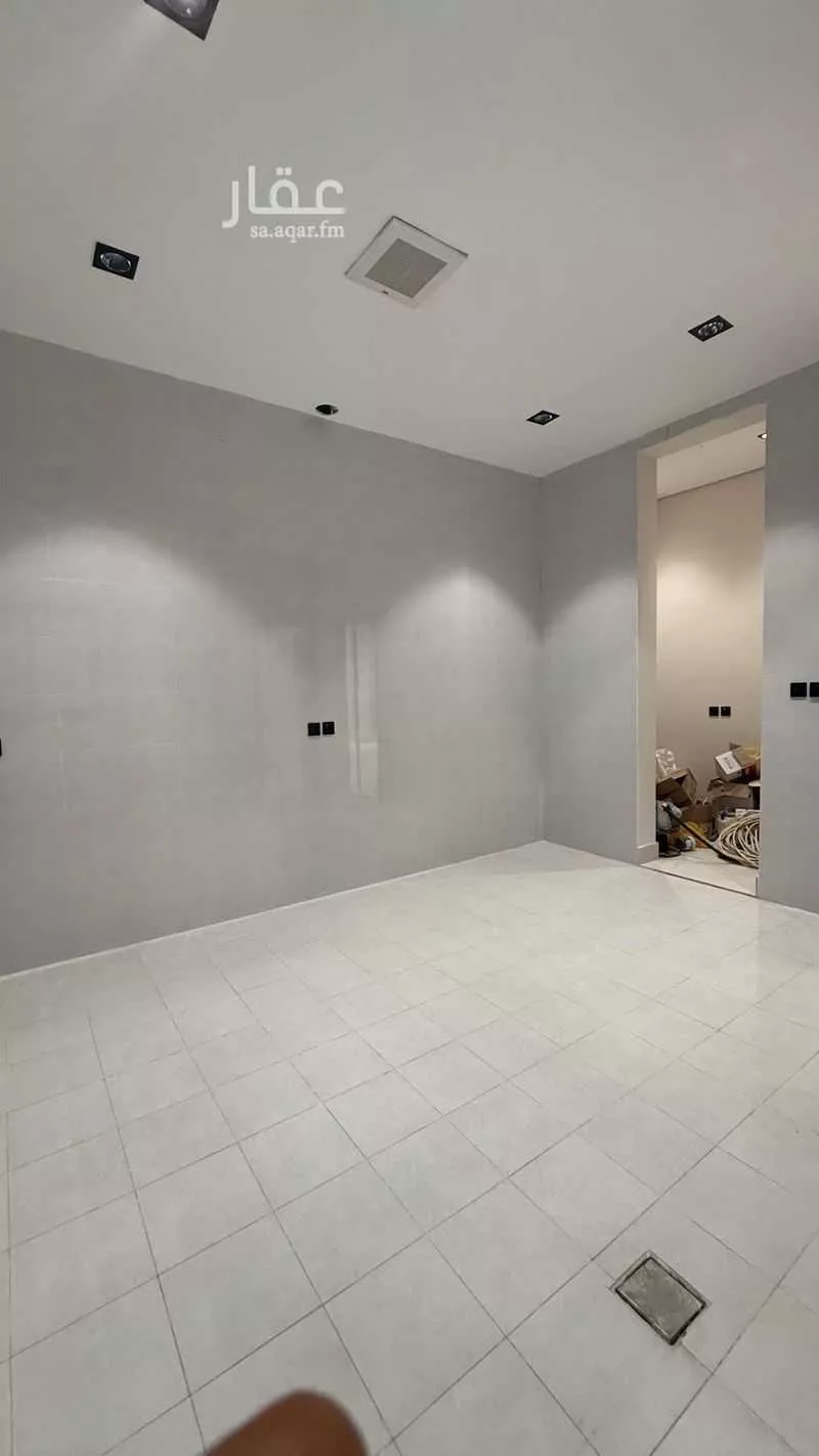 5 bedroom floor in Al Janadriyah 4