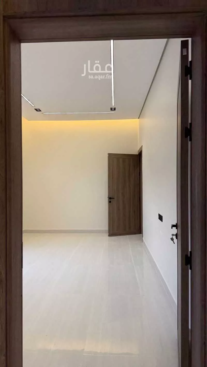 5 bedroom floor in Al Janadriyah 3