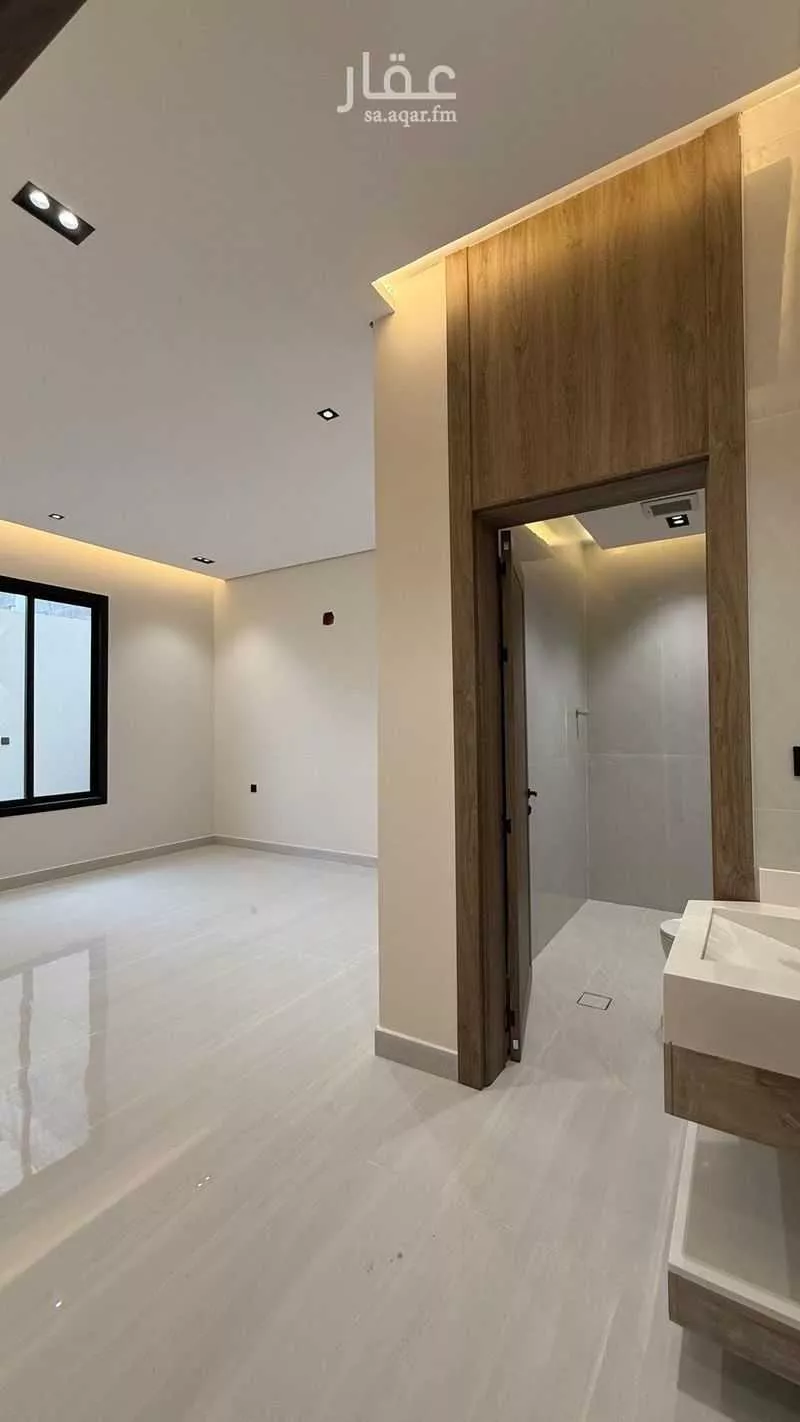 5 bedroom floor in Al Janadriyah 5