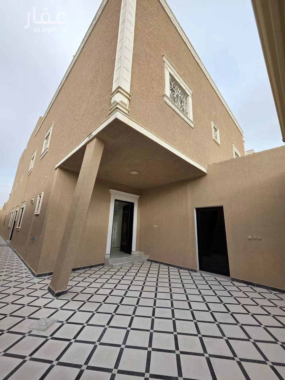 3 bedroom floor in Al Qairawan 1