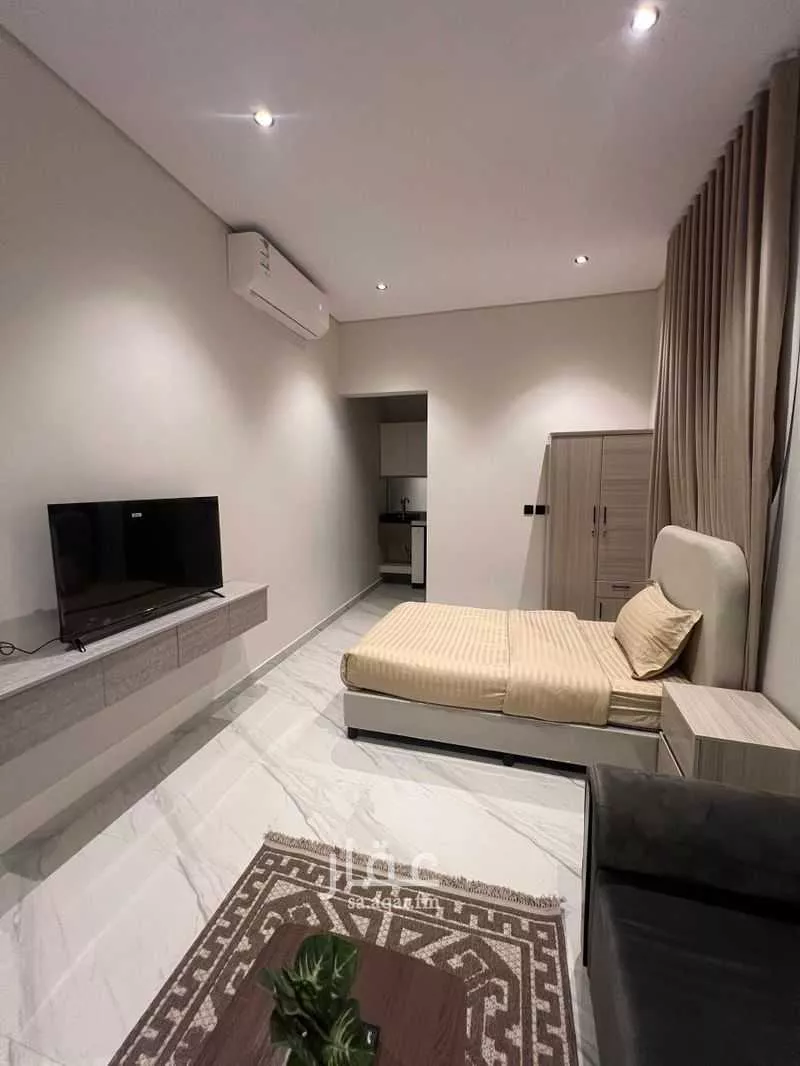 5 bedroom apartment in Al Maizilah 4