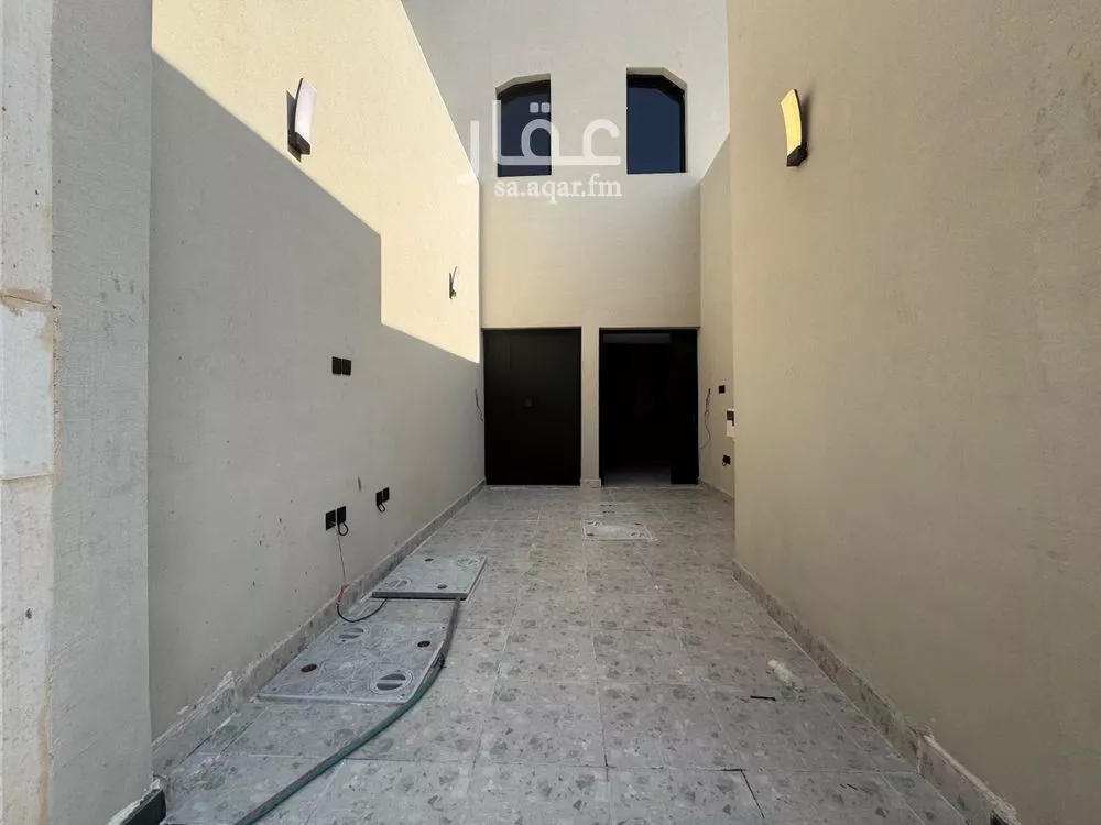 4 bedroom floor in Ishbiliyah 2
