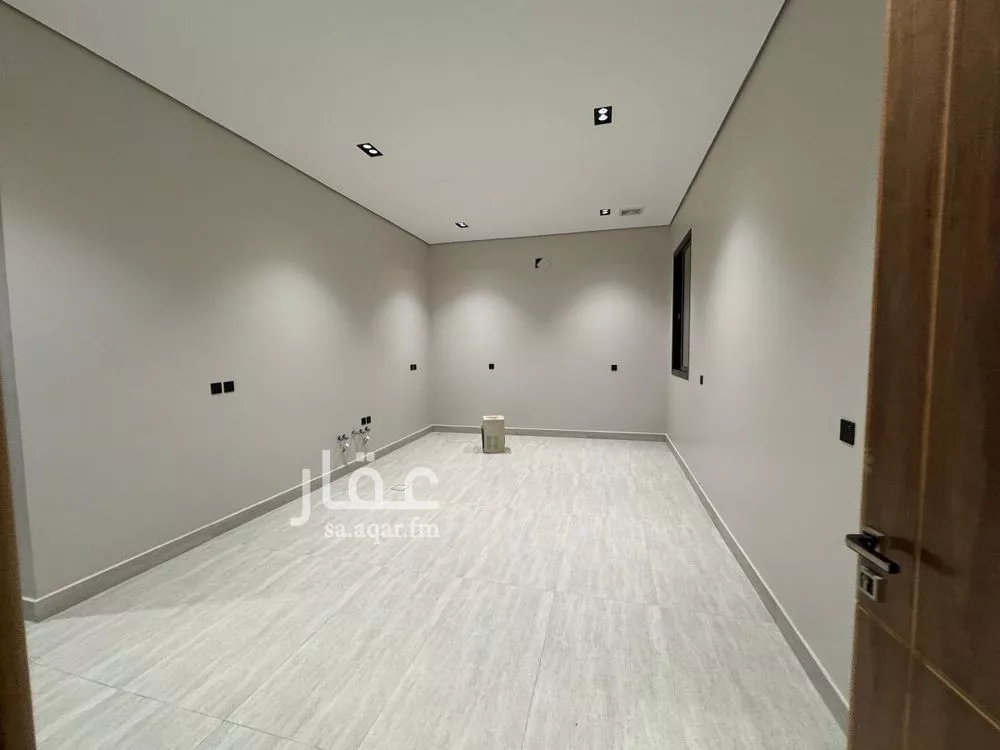 5 bedroom villa in Al Rimal 5