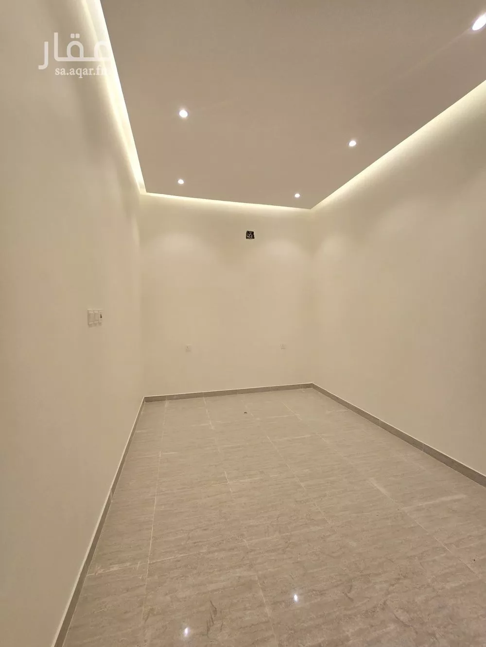 فيلا 6 غرف في الزهرة 3