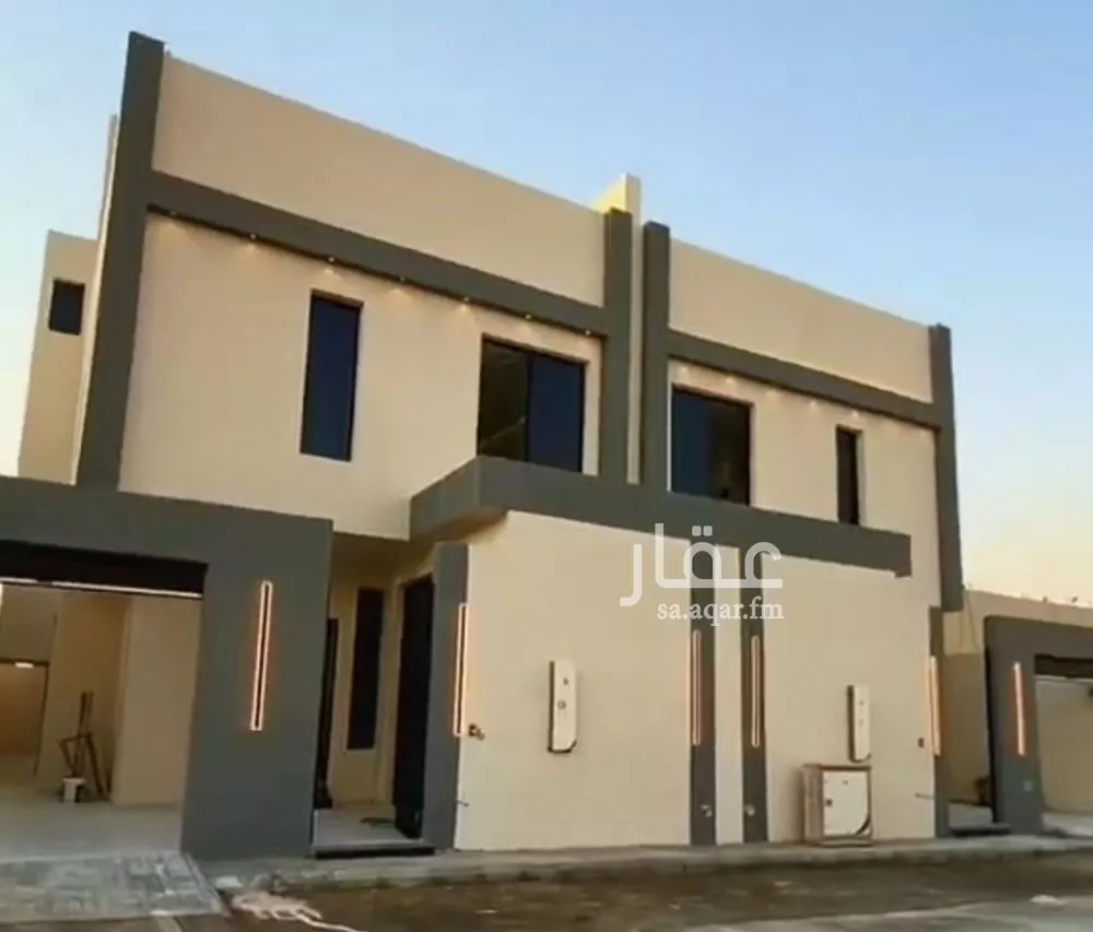 5 bedroom villa in Al Uraija Al Gharbiyah