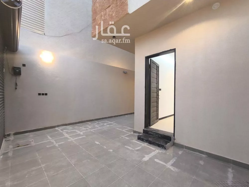 4 bedroom floor in Al Hazm 5