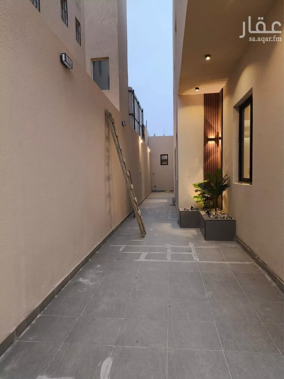 4 bedroom floor in Al Hazm 2