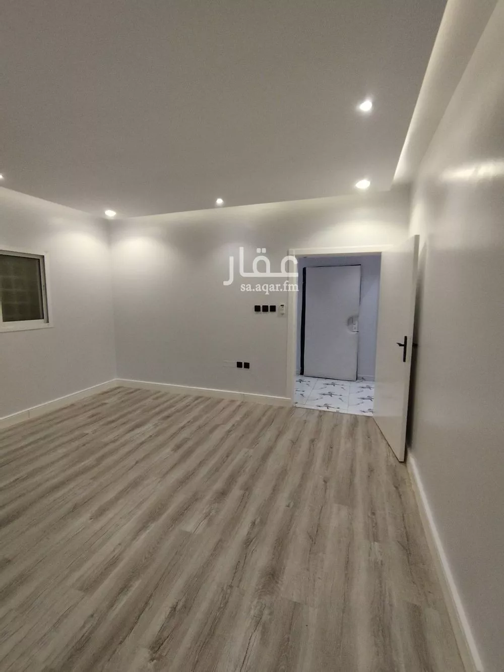 شقة 1 غرف في العقيق 3