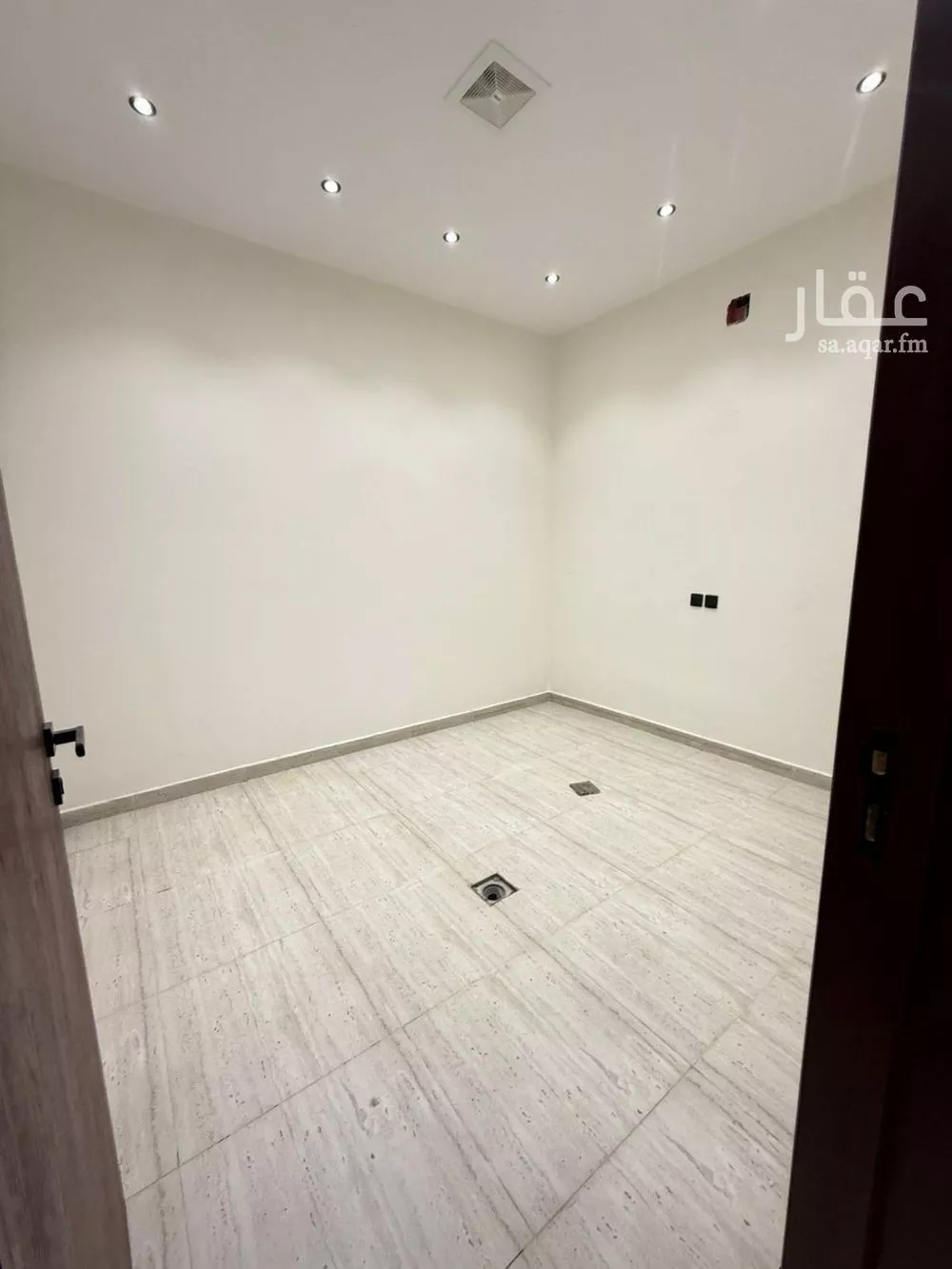 6 bedroom villa in Tuwaiq, Riyadh 17