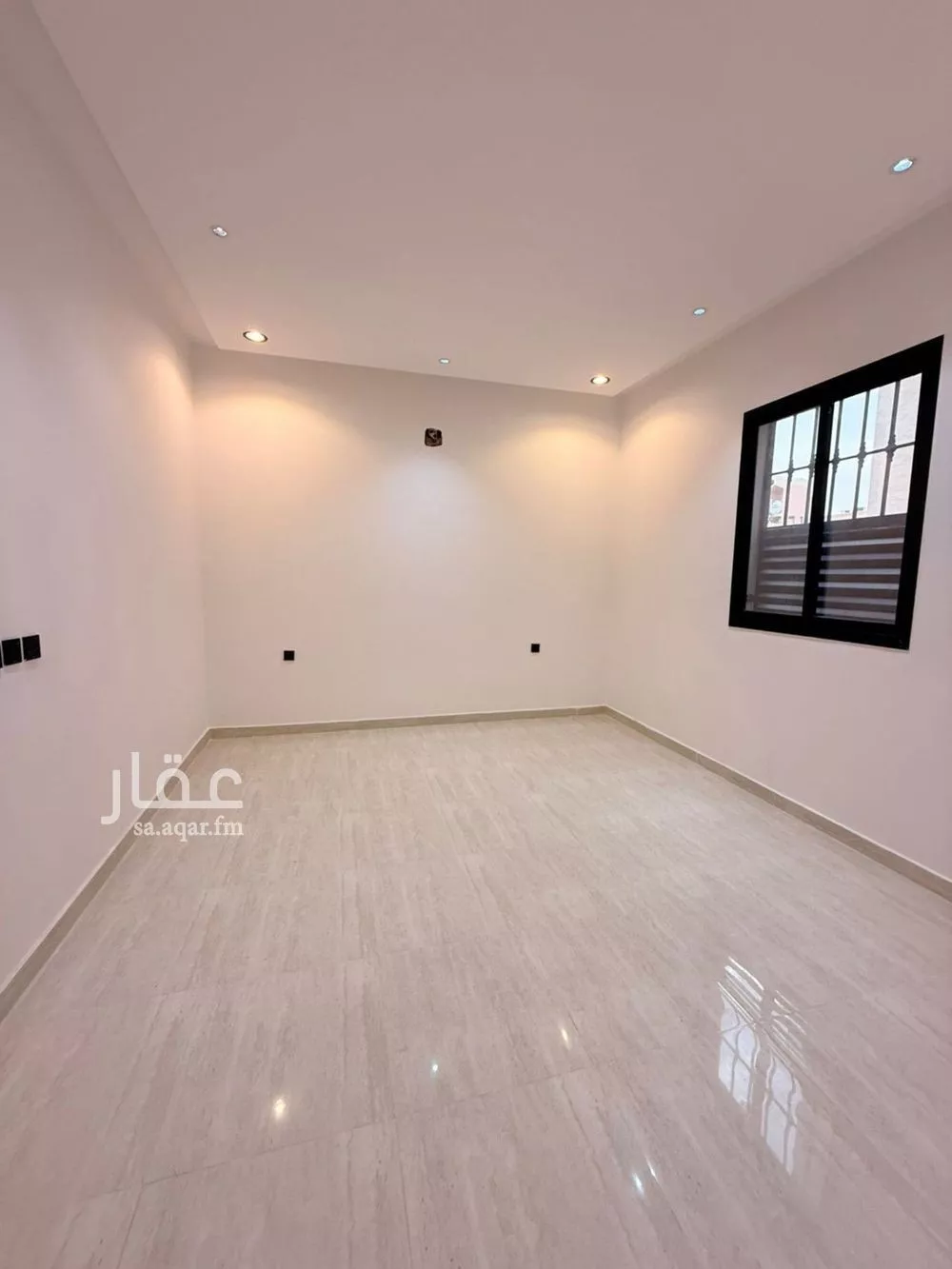 فيلا 5 غرف في طويق 3