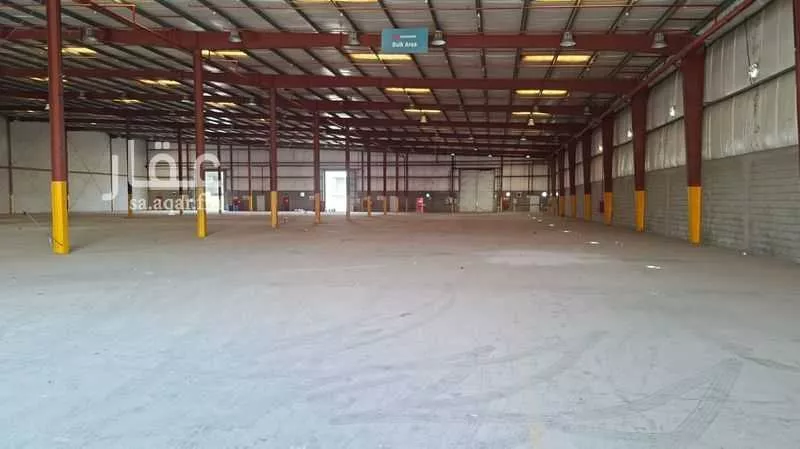 28500 sqm warehouse in Al Wadi 3