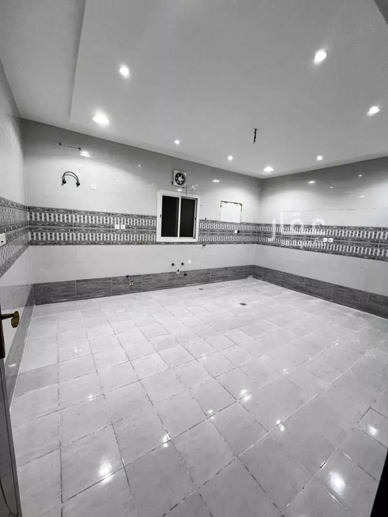 5 bedroom apartment in As Salhiyah 4