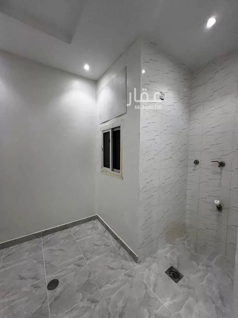 5 bedroom apartment in As Salhiyah 1