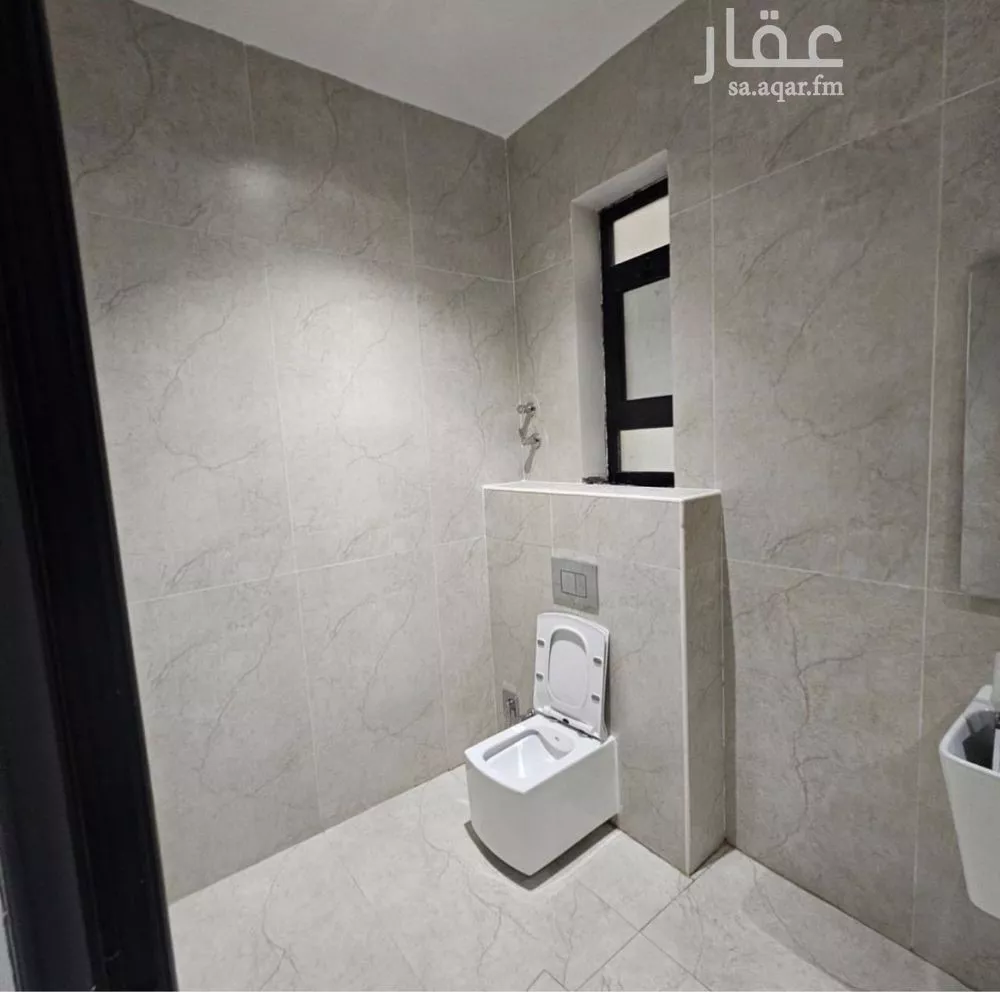 5 bedroom villa in At Tahliyah, Eastern Province 4