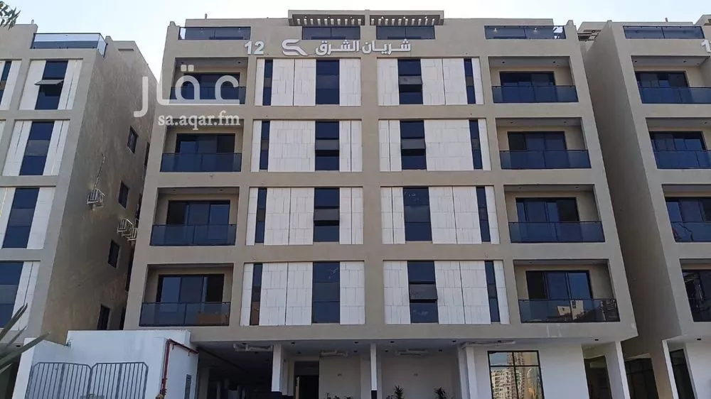 شقة 5 غرف في الحمرا