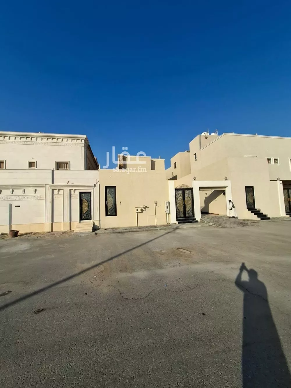 فيلا 8 غرف في الشراع 5