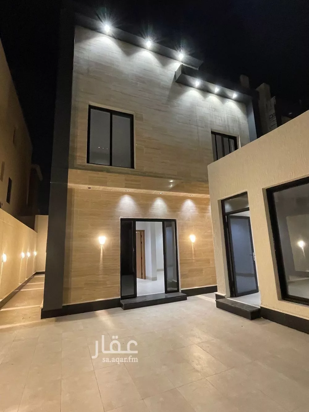 فيلا 6 غرف في الامواج 4