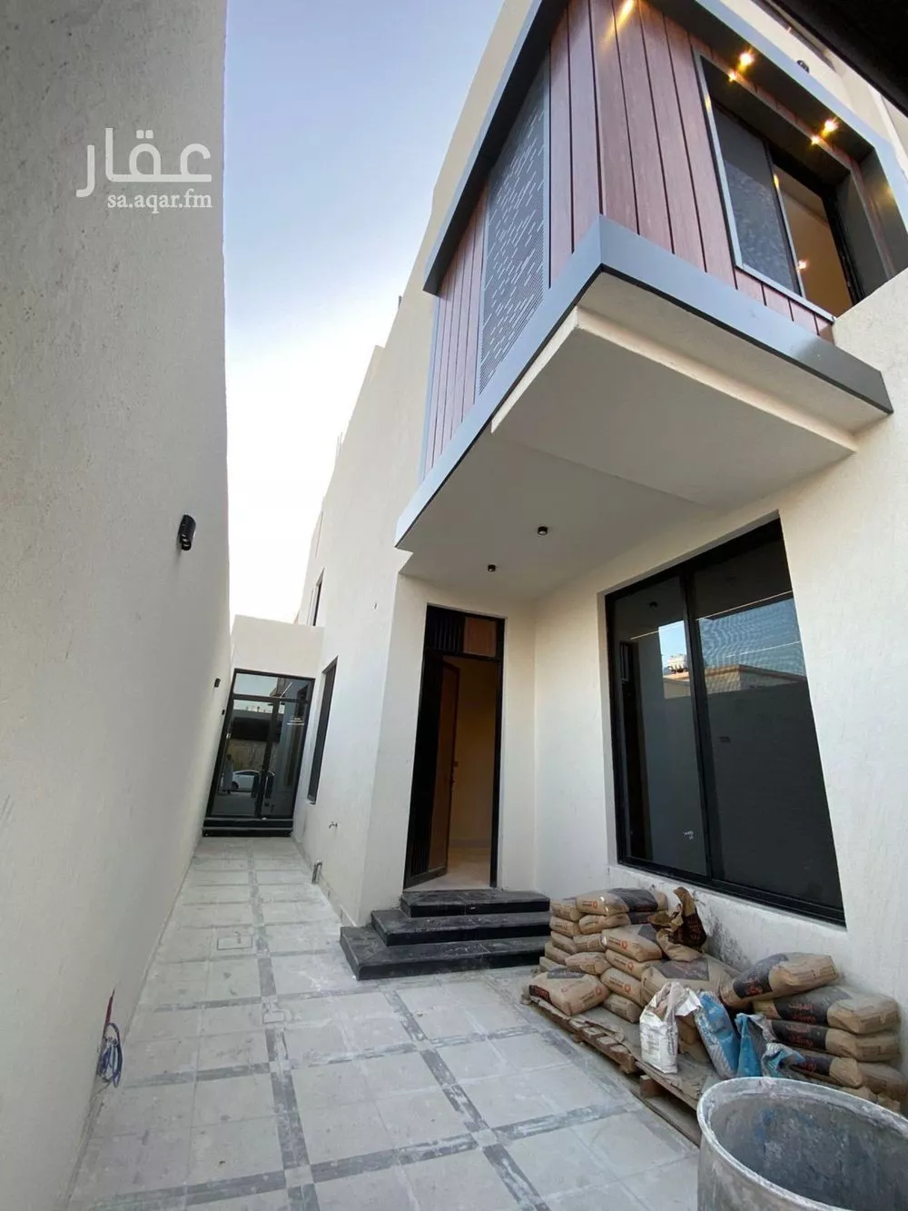 فيلا 9 غرف في الصواري 4