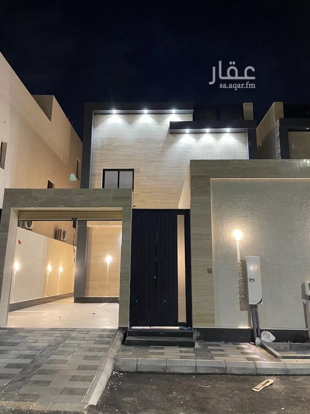 فيلا 6 غرف في الامواج 1