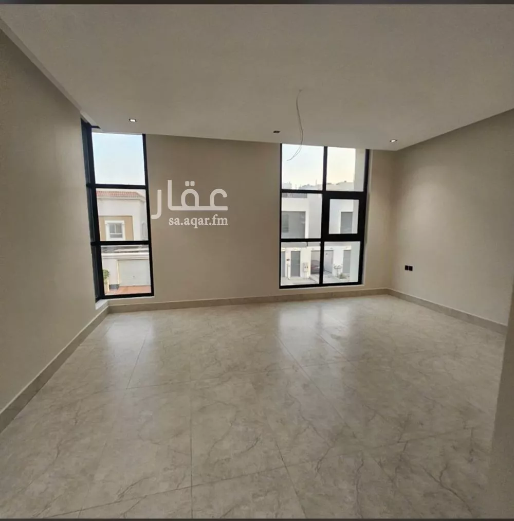 5 bedroom villa in At Tahliyah, Eastern Province 5