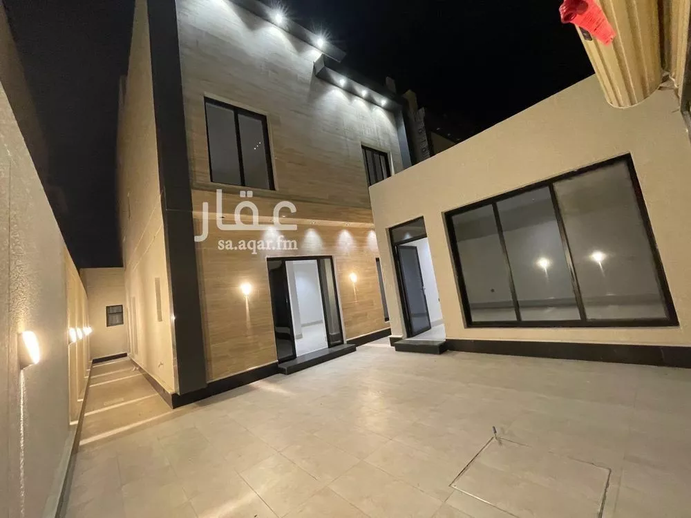 فيلا 6 غرف في الامواج 2