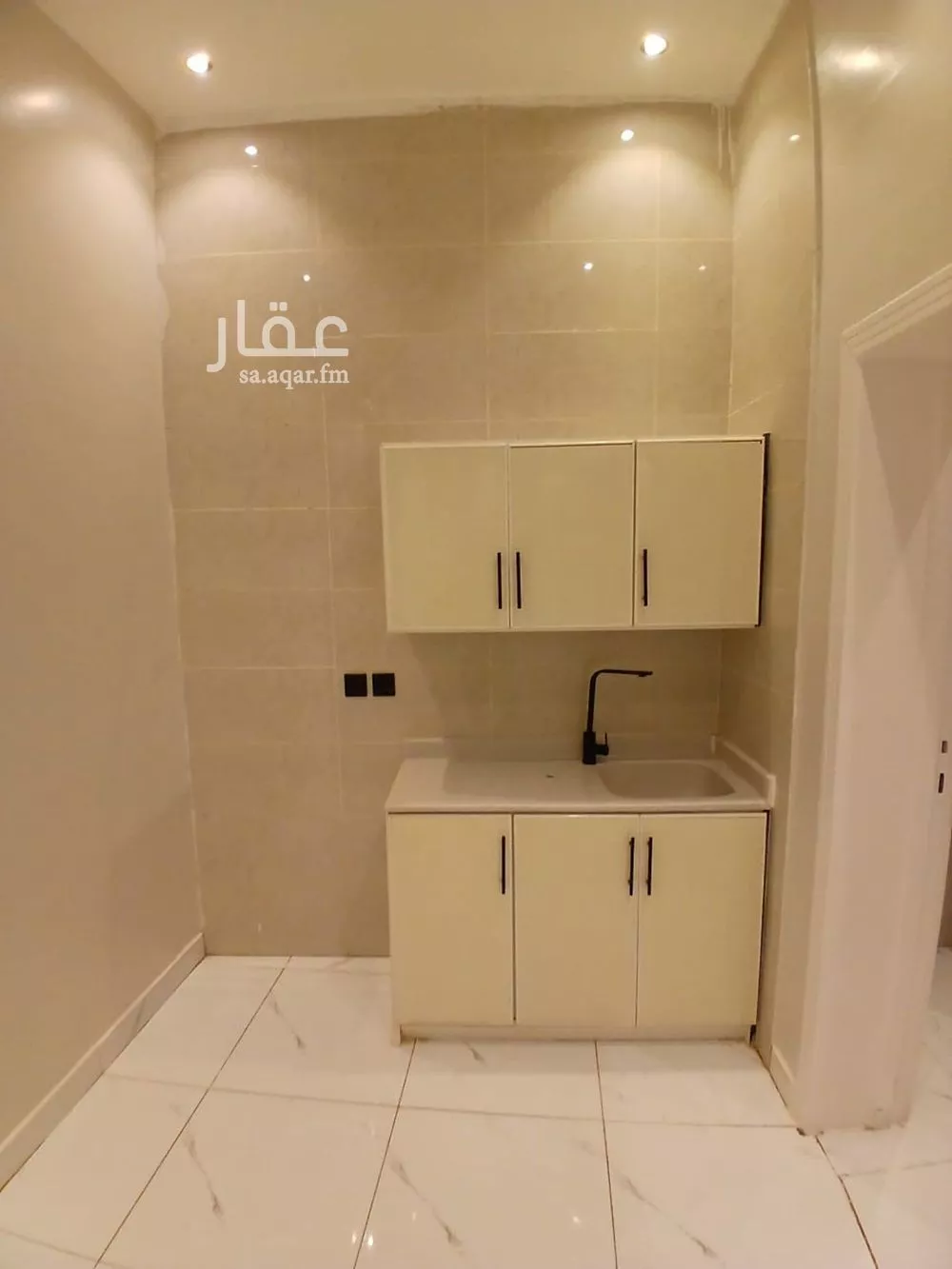1 bedroom apartment in Ishbiliyah 4