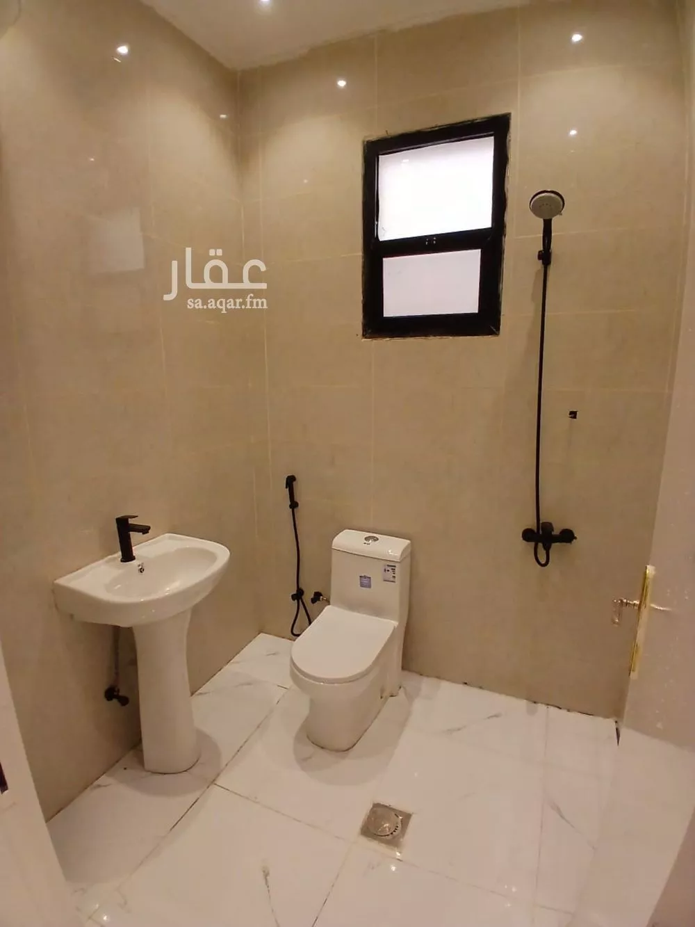 1 bedroom apartment in Ishbiliyah 5
