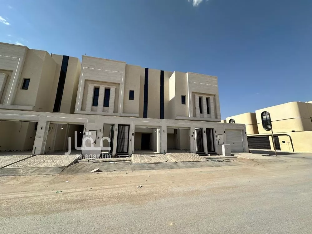 4 bedroom floor in Tuwaiq 2