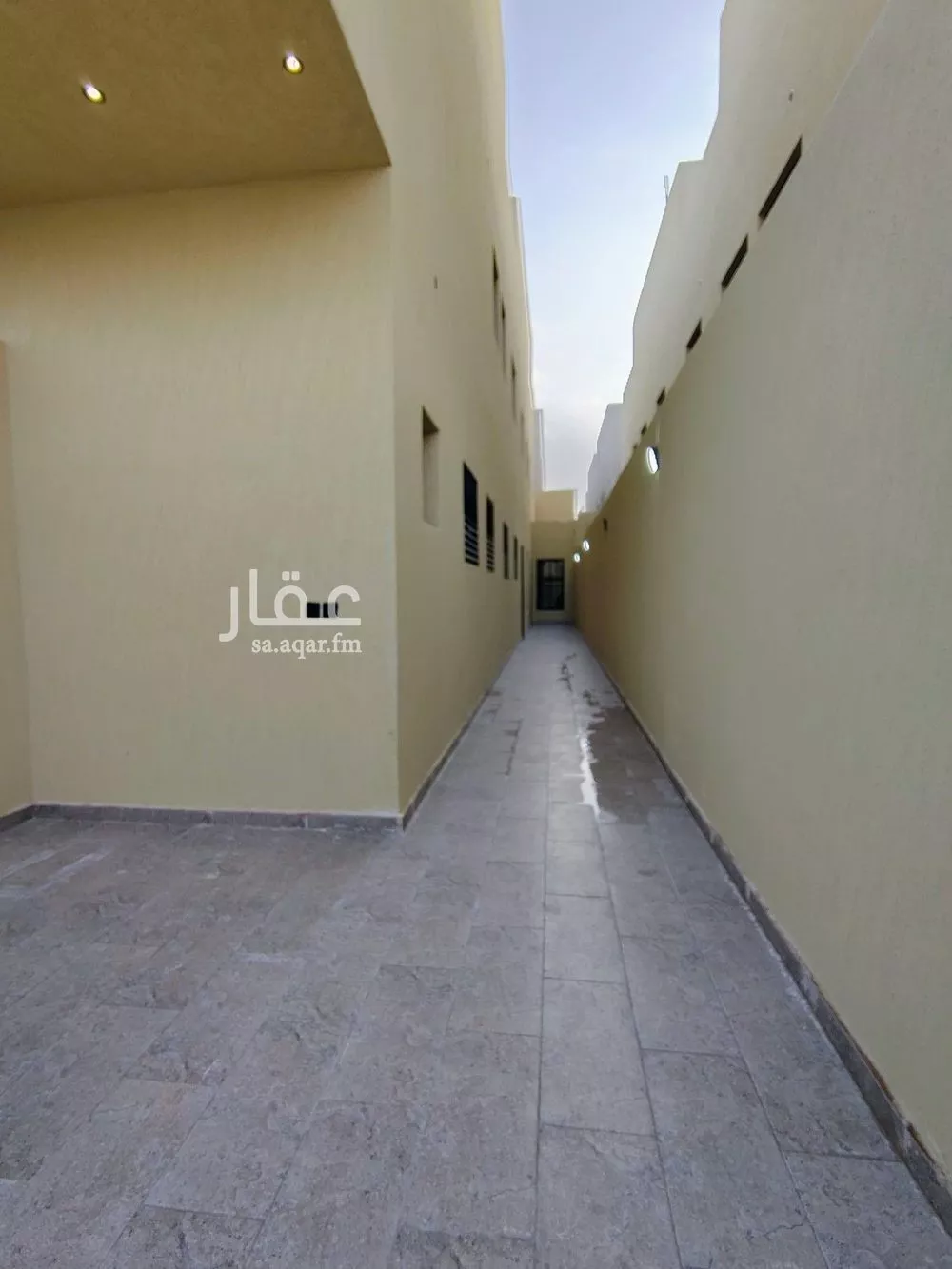 فيلا 6 غرف في عكاظ 5