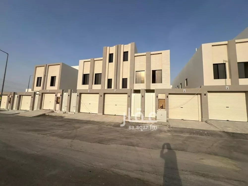 4 bedroom floor in Okaz 1