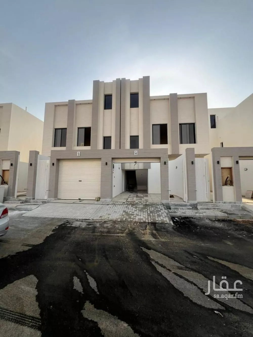 4 bedroom floor in Okaz 3